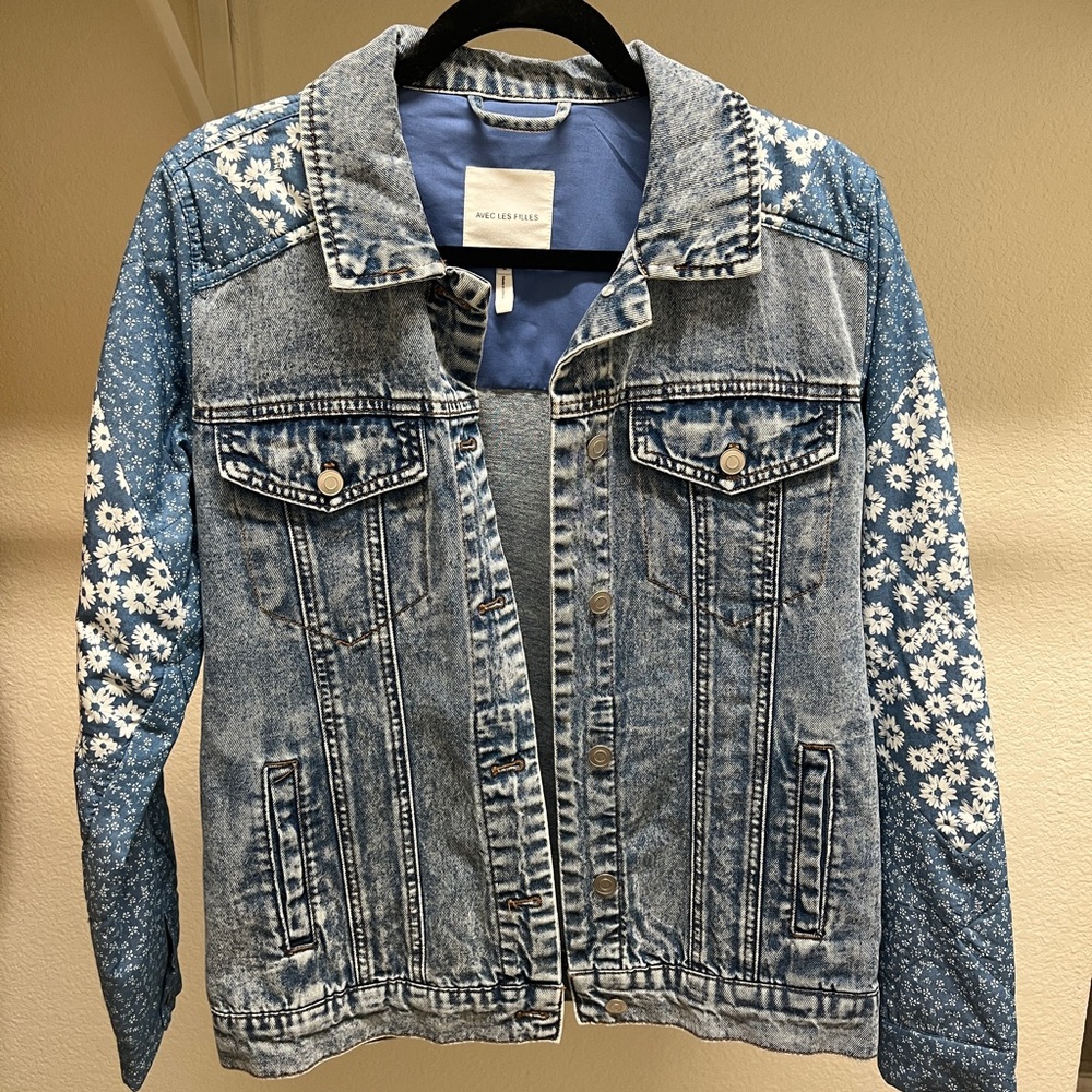 Just USA Blue Floral Jean Jacket